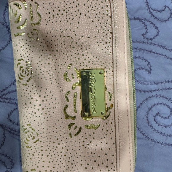 Betsy Johnson tote Crossbody and wallet - Picture 15 of 16